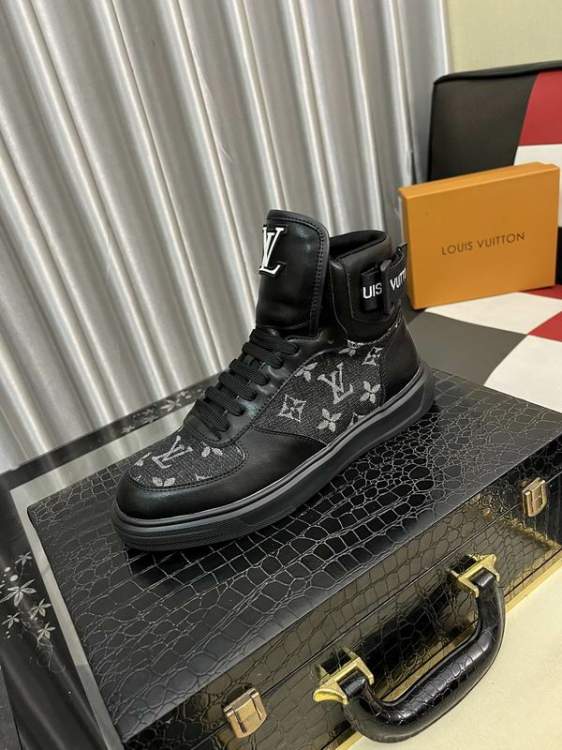 Picture of Louis Vuitton Shoes _SKULVsz38-44hnq090213386